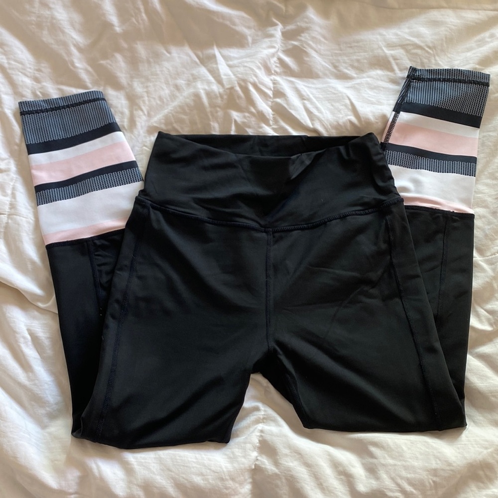 Sarah’s Day x White Fox yoga leggings